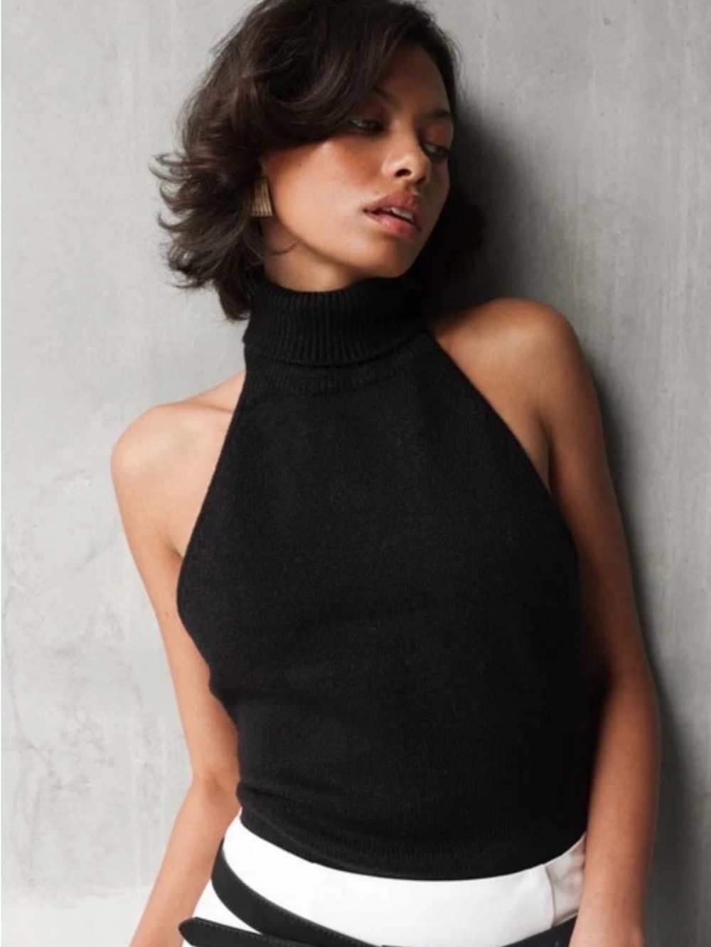 Charcoal Ninette Sleeveless Turtleneck Knit Top - Black